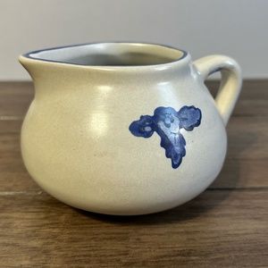 Pfaltzgraff YORKTOWN Gravy Boat Pitcher Blue Floral